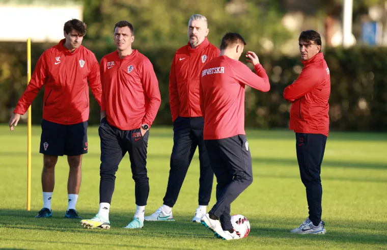 GALERIJA Vatreni odradili prvi trening uoči dvije važne utakmice Lige nacija: Sjajna atmosfera vlada na Maksimiru