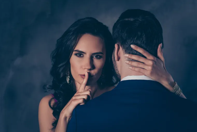&quot;Moj pradjed je imao 17-godišnju ljubavnicu koju je smjestio u stan. Prabaka je to saznala, sukobila se s njima u tom stanu, pucala i ubila 17-godišnju ljubavnicu. Pradjed služi kaznu u zatvoru zbog ubojstva.&quot;