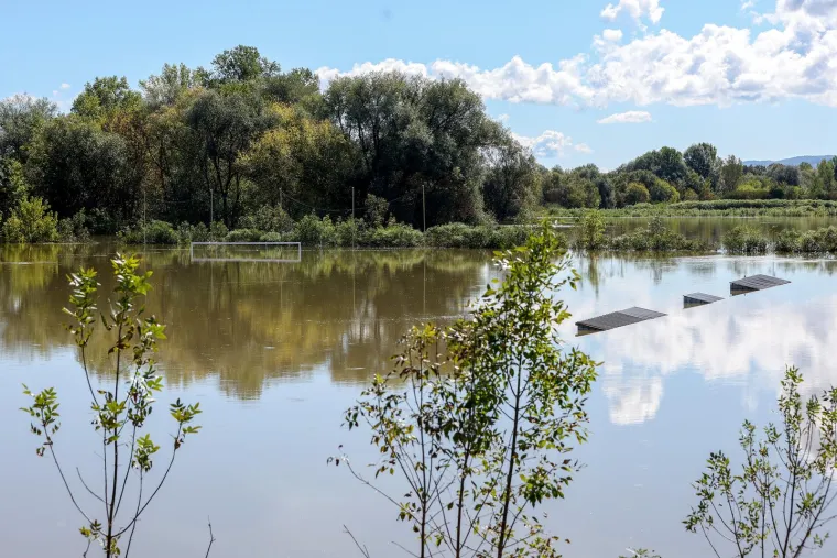 Kupa se izlila iz korita, ove fotografije svjedoče zastra&scaron;ujućoj moći prirode