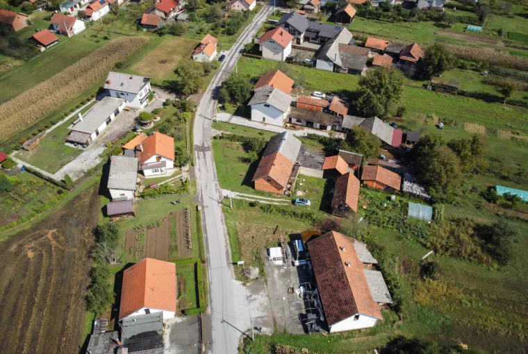 Povlači se voda iz potopljenog karlovačkog naselja: Ovako danas izgledaju Brodarci