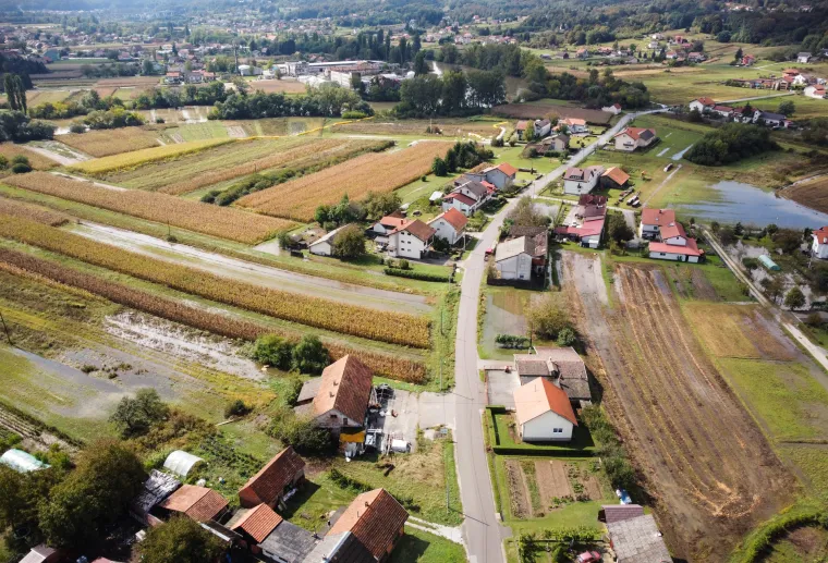 Povlači se voda iz potopljenog karlovačkog naselja: Ovako danas izgledaju Brodarci