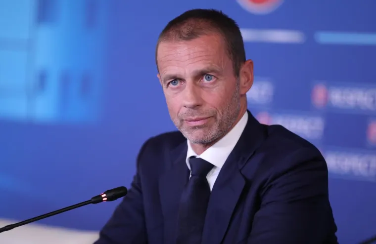 Čeferin gleda i ne vjeruje: 'Hvar je prekrasan, ali Maksimir vam je sramotan, pogotovo sad. Čudo kakve rezultate imate s takvim stadionom'