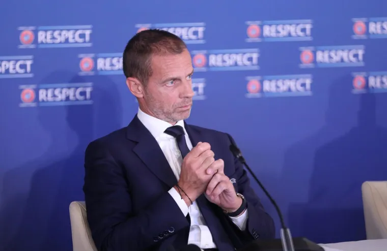 Čeferin gleda i ne vjeruje: 'Hvar je prekrasan, ali Maksimir vam je sramotan, pogotovo sad. Čudo kakve rezultate imate s takvim stadionom'