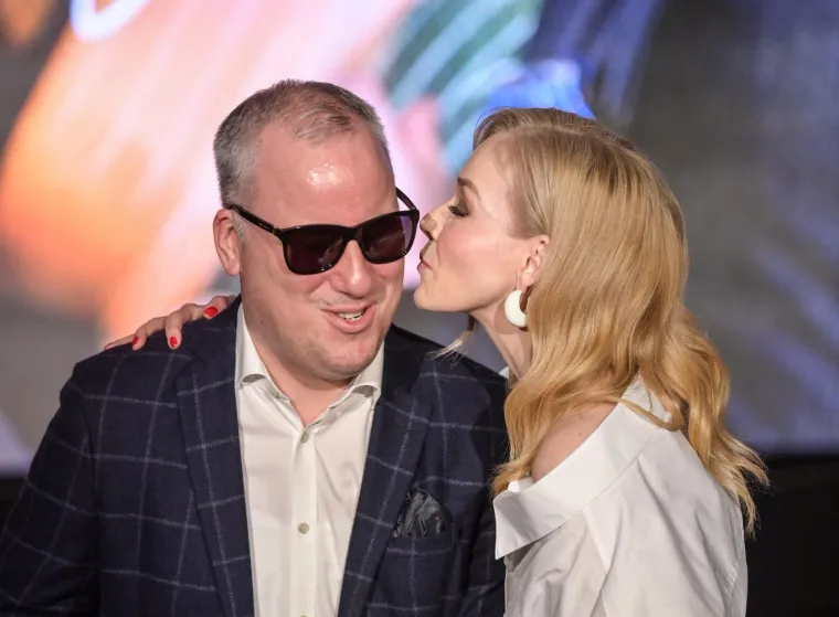 Saša Matić prošle je godine za svoj novogodišnji nastup naplatio 50.000 eura. Ove će godine nastupiti u Beču, a naplatit će 10.000 eura više. 

