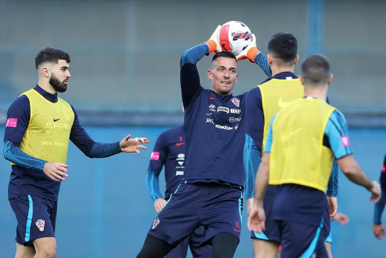 Vatreni održali posljednji trening prije utakmice s Danskom: Majer trenirao s posebnom maskom, atmosfera izgleda odlično