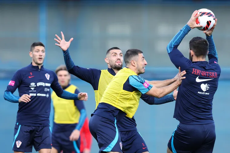 Vatreni održali posljednji trening prije utakmice s Danskom: Majer trenirao s posebnom maskom, atmosfera izgleda odlično