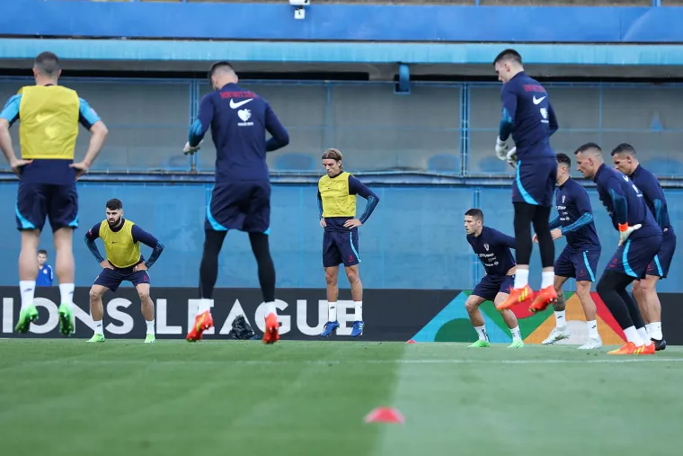 Vatreni održali posljednji trening prije utakmice s Danskom: Majer trenirao s posebnom maskom, atmosfera izgleda odlično