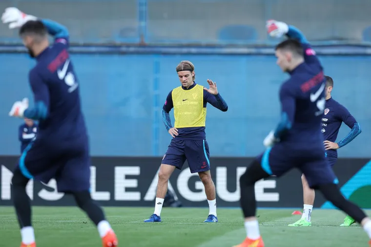 Vatreni održali posljednji trening prije utakmice s Danskom: Majer trenirao s posebnom maskom, atmosfera izgleda odlično