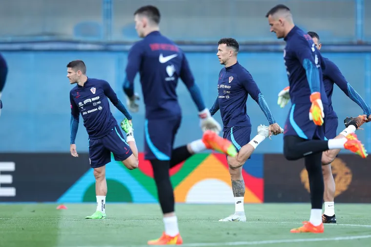 Vatreni održali posljednji trening prije utakmice s Danskom: Majer trenirao s posebnom maskom, atmosfera izgleda odlično