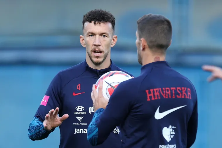 Vatreni održali posljednji trening prije utakmice s Danskom: Majer trenirao s posebnom maskom, atmosfera izgleda odlično