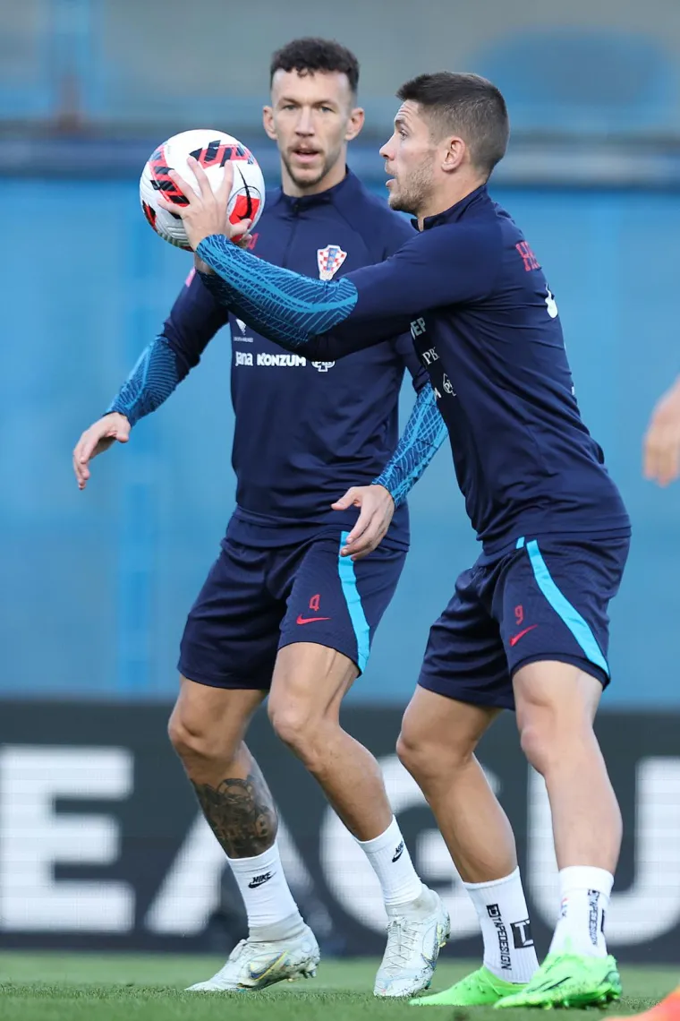 Vatreni održali posljednji trening prije utakmice s Danskom: Majer trenirao s posebnom maskom, atmosfera izgleda odlično