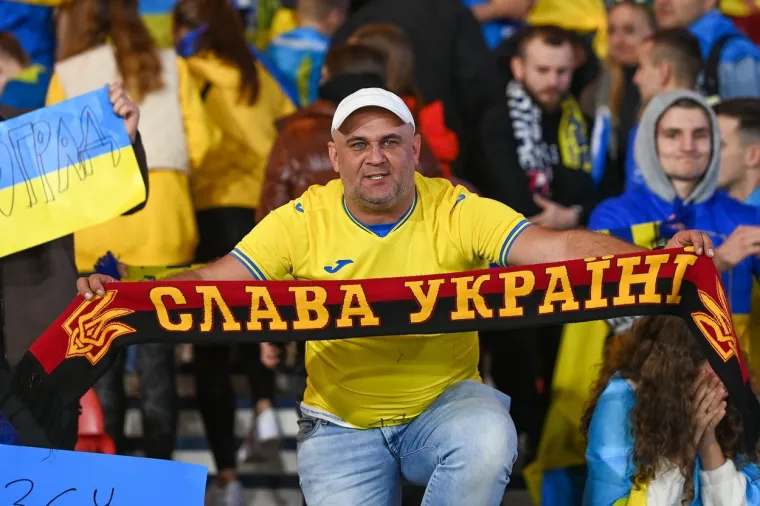 Sva tri gola postignuta su u posljednjoj četvrtini utakmice protiv Ukrajinaca, dominirale su u Glasgowu poruke mira i podr&scaron;ke Ukrajini