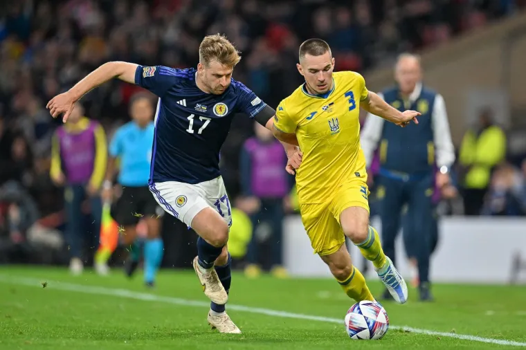 Sva tri gola postignuta su u posljednjoj četvrtini utakmice protiv Ukrajinaca, dominirale su u Glasgowu poruke mira i podr&scaron;ke Ukrajini