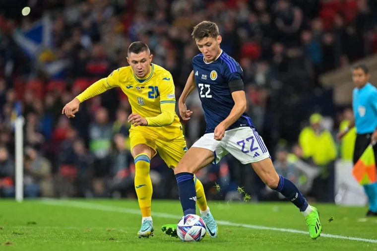 Sva tri gola postignuta su u posljednjoj četvrtini utakmice protiv Ukrajinaca, dominirale su u Glasgowu poruke mira i podr&scaron;ke Ukrajini