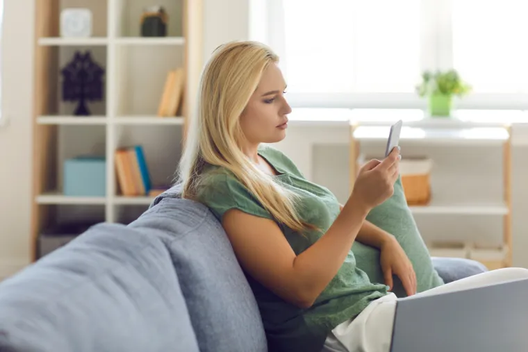 8.Clean Master:
Prije nego što je uklonjena iz trgovine Play 2019. godine ova je aplikacija imala 600 milijuna korisnika i 26 milijuna recenzija s ocjenom odličan. No, iza nje stoji Cheetah Mobile, što znači hrpetinu oglasa, suvišnog softvera i nagovaranja na instalaciju drugih aplikacija.

Uz to, ne radi ništa korisno – Android već neko vrijeme sasvim dobro optimizira upravljanje radnom memorijom vašeg pametnog telefona. Stoga je treba izbjegavati. Kao i praktično sve antivirusne aplikacije, osim ako ne namjeravate instalirati softver mimo Playa ili omogućiti slobodan pristup ključnim dijelovima Androida na vašem pametnom telefonu.