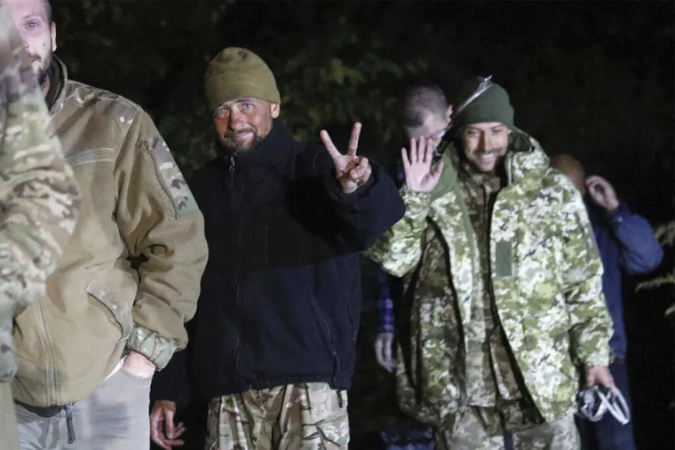 Ovo su ukrajinski vojnici koje su oslobodili Rusi, među njima su i zapovjednici iz Azovstala