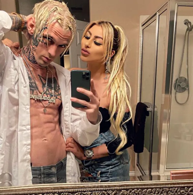 Reper koji je 2020. godine prijavio Melanie za nasilje, ovaj put je odlučio tužiti bivšu djevojku; &quot;Ovo će biti &quot;Amber Heard i Johnny Depp 2&quot; na veliku nesreću. Morat ću je tužiti. Ovo je ozbiljna laž, za ta rebra. Umalo je upropastila i sve što sam do sada radio i oko čega sam se trudio u životu. Nemam izbora. Camille Vasquez, ako čuješ ovo, molim te, pomozi mi. Zovi me. Nađi način da me kontaktiraš, volio bih da popričamo&quot;, rekao je on nedavno za strane medije i nije se tu zaustavio. 