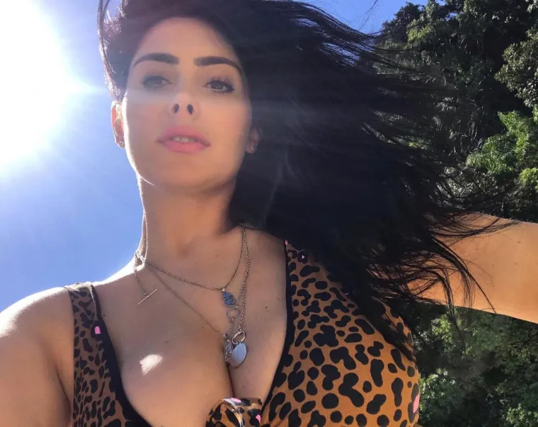 Obećala je da ćemo je vidjeti potpuno golu ako je nogometa&scaron;i ispune srećom, kladionice kažu da su &scaron;anse za to velike