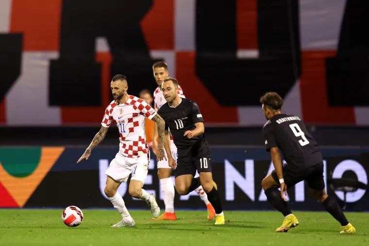 Poluvrijeme bez golova na Maksimiru: Hrvatski navijači napravili spektakularnu atmosferu