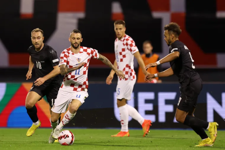 Poluvrijeme bez golova na Maksimiru: Hrvatski navijači napravili spektakularnu atmosferu