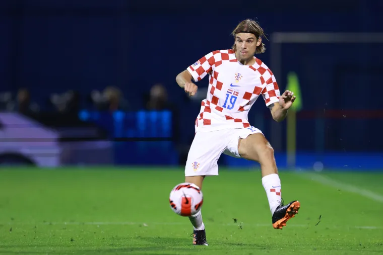 Poluvrijeme bez golova na Maksimiru: Hrvatski navijači napravili spektakularnu atmosferu