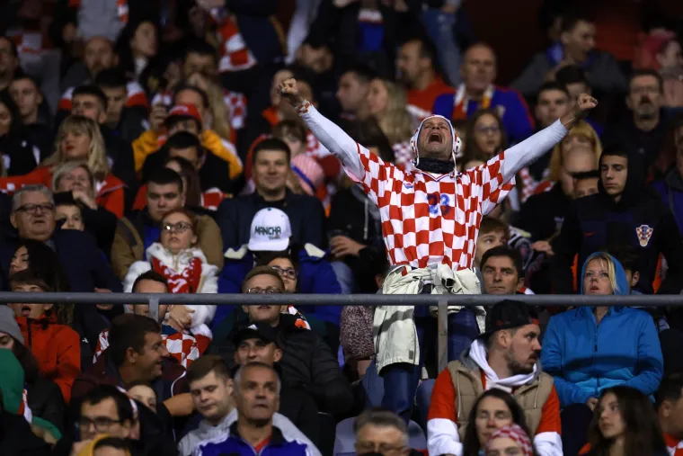 Dječak u dresu Danske se rasplakao na Maksimiru, uslijedio je prekrasan potez našeg Ivana Perišića