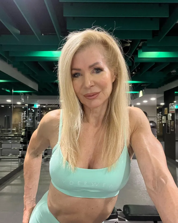 Osim što ne voli kardio, Lesley ima poseban način za gubitak kilograma. &quot;Vjerujem da za dugoročni gubitak težine i zdravstvene dobrobiti moramo trenirati redovito i učinkovito, kao što je to kod treninga s utezima, plus trebamo biti svjesni naših makronutrijenata. Ne trebamo se samo usredotočiti na kalorije i stresirati se oko toga koliko ih unesemo u danu&quot;, savjetovala je Lesley.