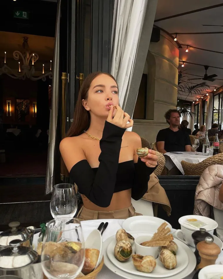 Policajci su joj do&scaron;li u kuću jer se 'previ&scaron;e ističe', a ona objavljivala sadržaj o kozmetici