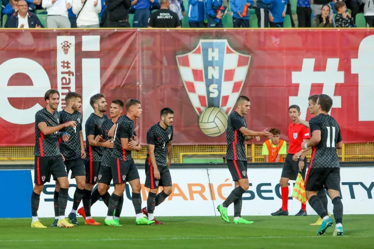 Hrvatska U-21 istim rezultatom kao i A reprezentacija srušila Dansku, Dalić i Kustić gledali našu sjajnu nogometnu budućnost na djelu