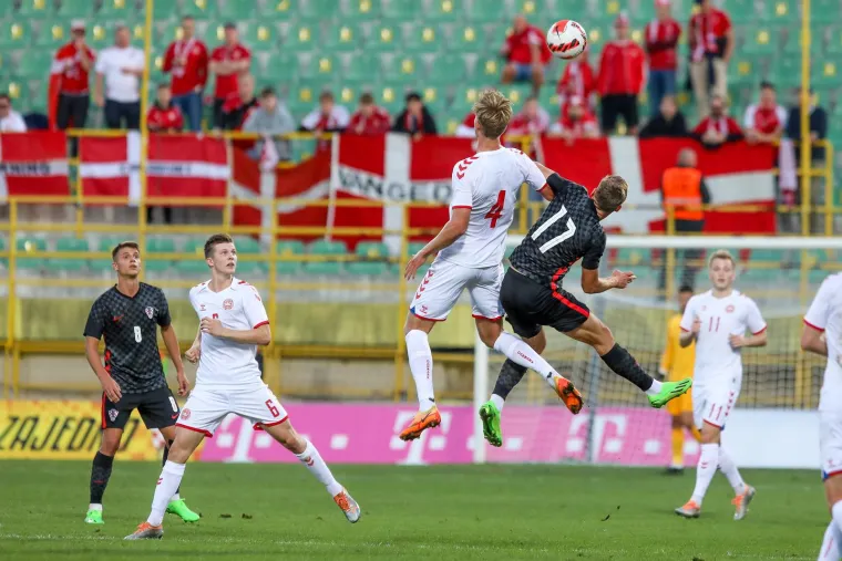 Hrvatska U-21 istim rezultatom kao i A reprezentacija srušila Dansku, Dalić i Kustić gledali našu sjajnu nogometnu budućnost na djelu