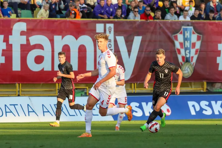 Hrvatska U-21 istim rezultatom kao i A reprezentacija srušila Dansku, Dalić i Kustić gledali našu sjajnu nogometnu budućnost na djelu