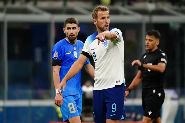 'Tri lava' zavr&scaron;ila plava: Italija bacila u očaj Engleze i &scaron;utnula ih u niži razred Lige nacija: The Sun sprda 'Gordi Albion'; 'Prijeti nam horor'