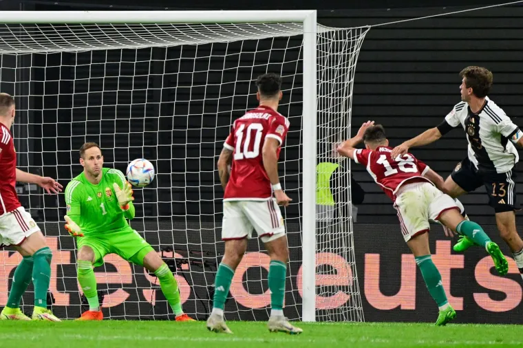 'Tri lava' zavr&scaron;ila plava: Italija bacila u očaj Engleze i &scaron;utnula ih u niži razred Lige nacija: The Sun sprda 'Gordi Albion'; 'Prijeti nam horor'