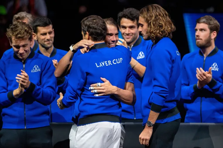 Federer odigrao posljednji meč u svojoj karijeri. Izgubio zajedno s Nadalom, a onda nisu mogli prestati plakati