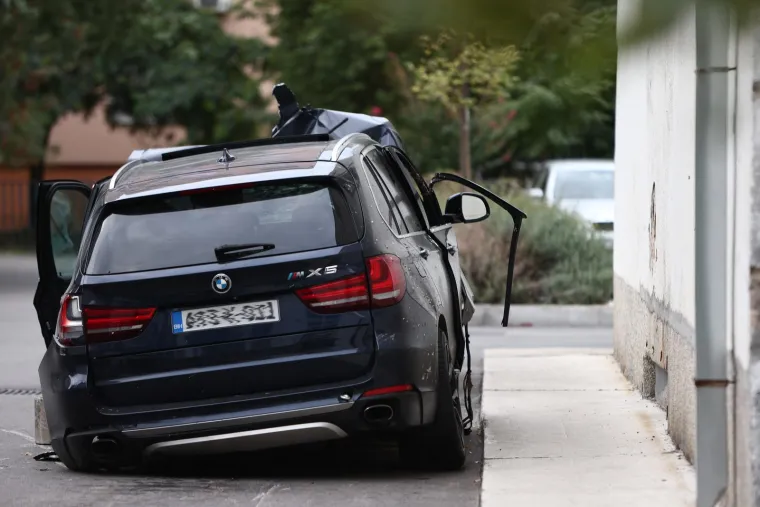 Ovo su ostaci automobila iz stravične nesreće u kojoj je poginula cijela obitelj te vozač BMW-a