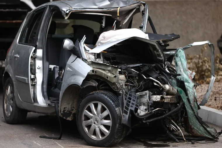 Ovo su ostaci automobila iz stravične nesreće u kojoj je poginula cijela obitelj te vozač BMW-a