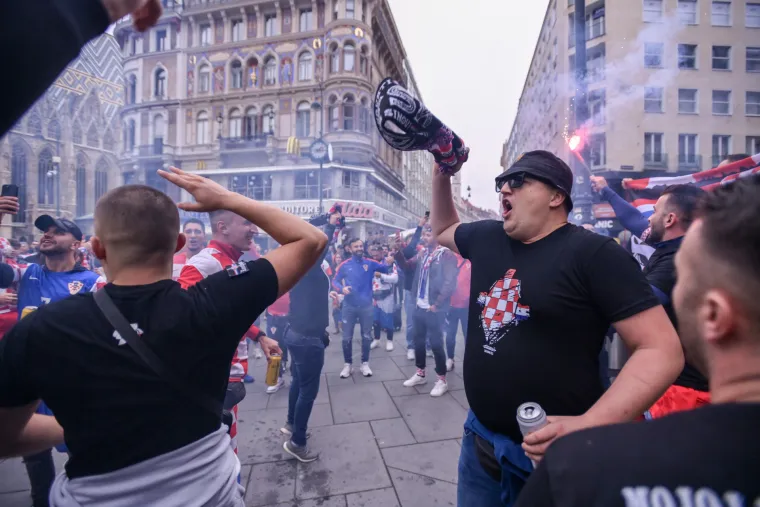 Invazija hrvatskih navijača na ulicama u Beču: Vatreno zagrijavanje i euforija pred utakmicu odluke
