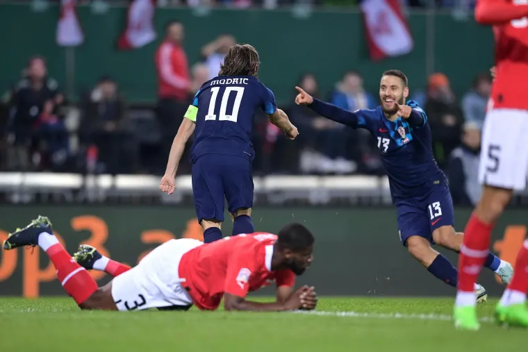 Modrić je briljantno zabio i emotivno slavio, tribine su se zapalile, a hrvatski navijači eruptirali na Prateru