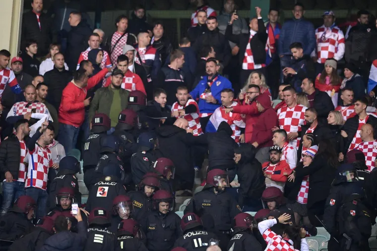 Policija u&scaron;la među Hrvate na Prateru: Do&scaron;lo do sukoba među navijačima, evo o kome se radi