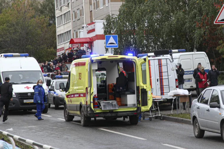 Objavljene fotografije iz ruske škole u koju je upao naoružani napadač: Pogledajte koliko je streljiva ponio