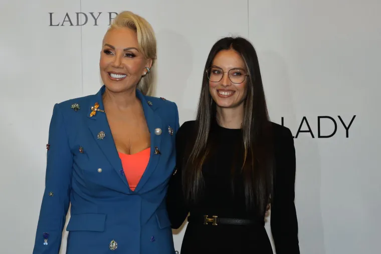 Lepa Brena, Mirka Vasiljević