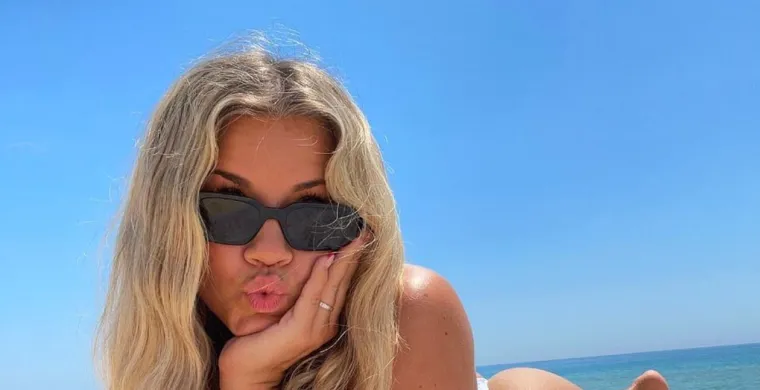 Htjeli ste je, evo vam je: Nestašna kći legende u minijaturnom bikiniju zapalila internet; Popularnija je od Newcastlea s njezinim ocem