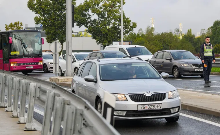 Prometni kolaps i danas na Jadranskom mostu. Čeka se nova regulacija, a do tada: vozači, čuvajte živce!