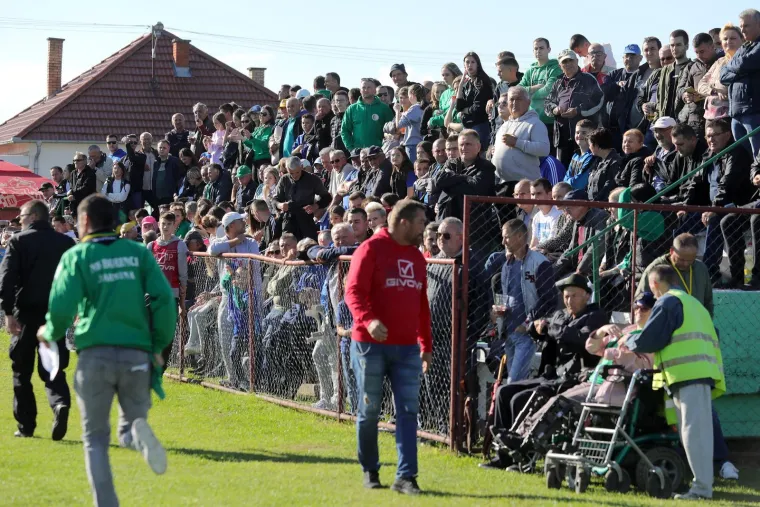 Prvak rutinski pro&scaron;ao u osminu finala Kupa: Slavonci Dinamu priredili nogometni praznik