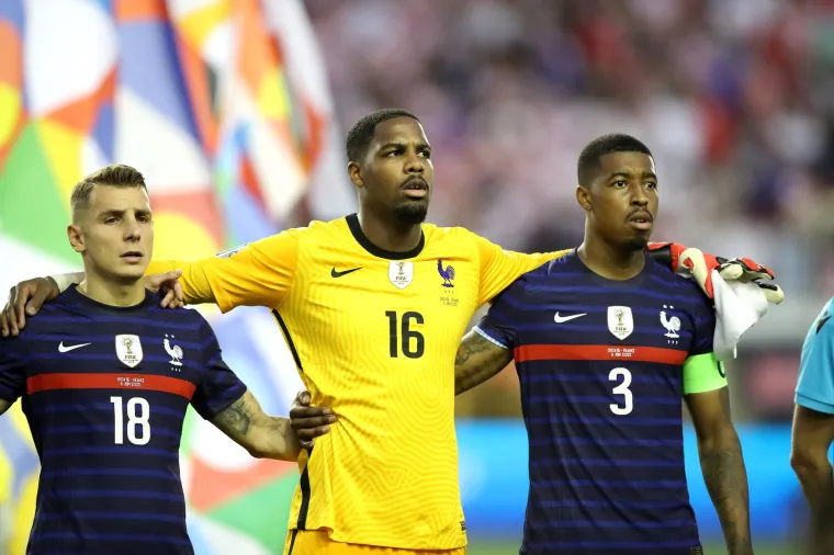 2. Od neovisnosti Francuzi su bili crna mačka Vatrenima, a i danas su jedna od najmoćnijih reprezentacija svijeta. Glase za glavne favorite na Mundijalu, a procjenjuju ih na vrtoglavih 1.24 milijarde eura.