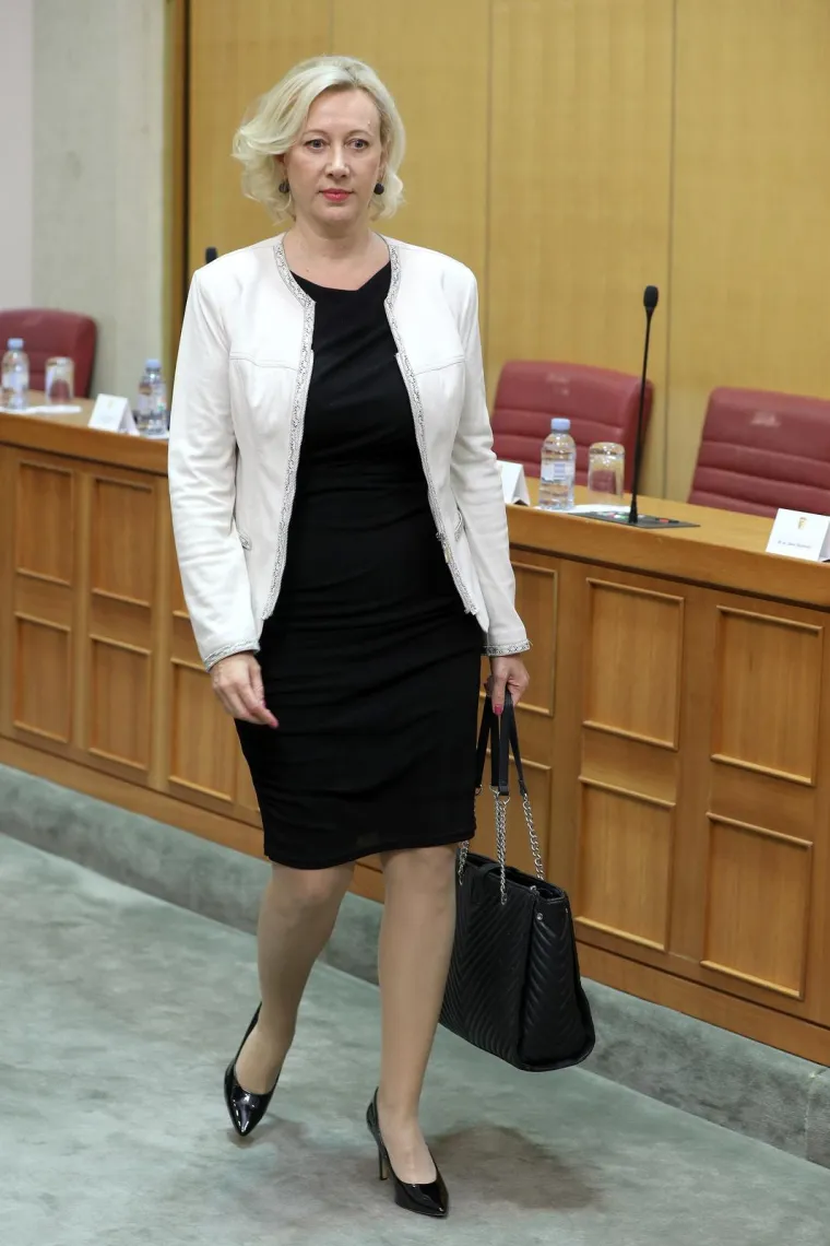 Naše zastupnice zablistale u Saboru: Marijana Petir oduševila sve, pojavila se u izdanju kao da je ispala iz Matrixa