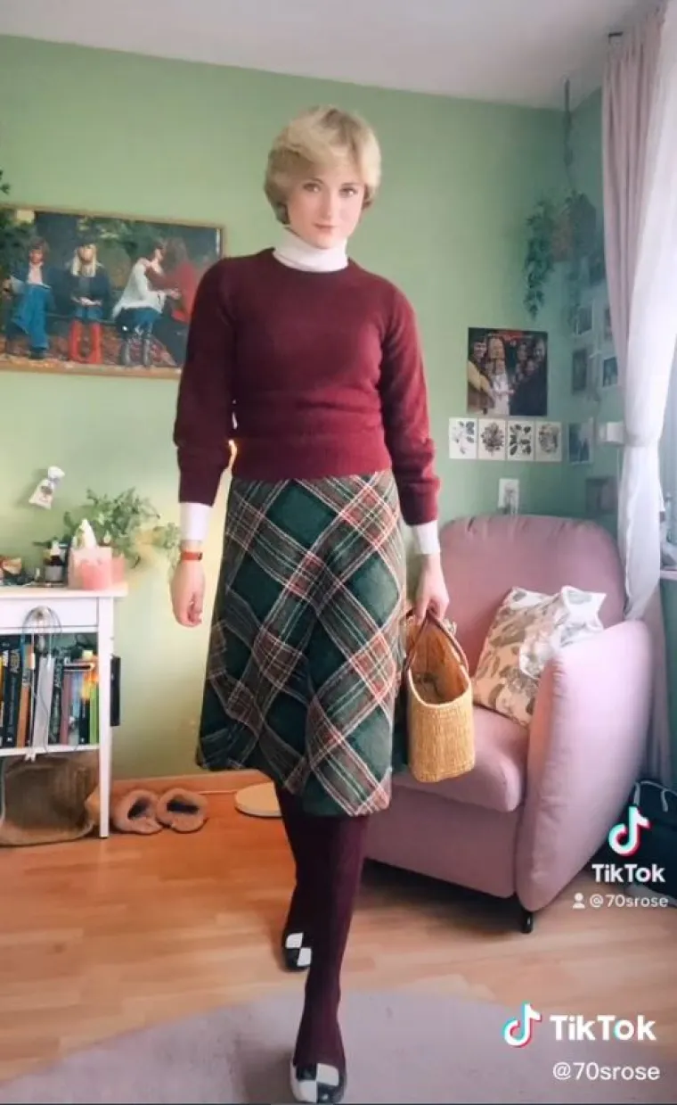 &quot;Prošle godine prevladao je moj perfekcionizam i mrzila sam ovaj video, ali evo ipak sam ga objavila. Ova kombinacija mi se sviđa i definitivno ću je nositi i ove zime&quot;, istaknula je Rose.