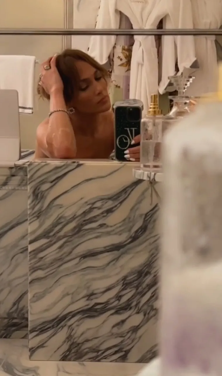 Jennifer Lopez