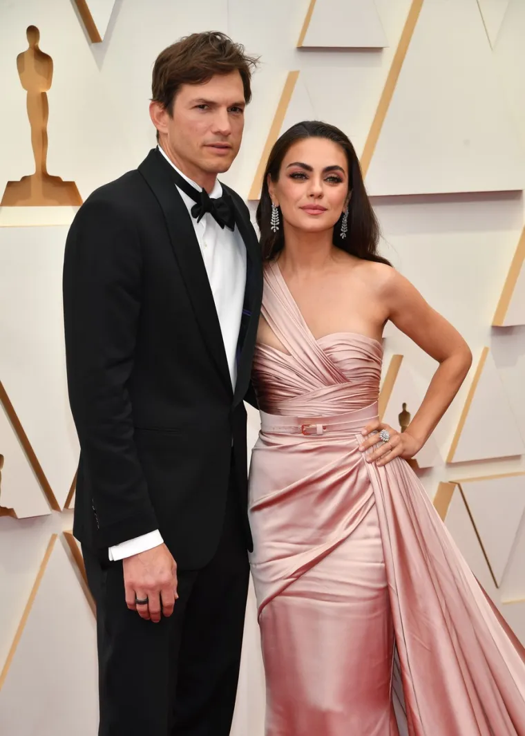Mila Kunis progovorila o teškoj bolesti s kojom se bori njen suprug, Ashton Kutcher: Trebalo mu je godinu dana da vrati vid i sluh