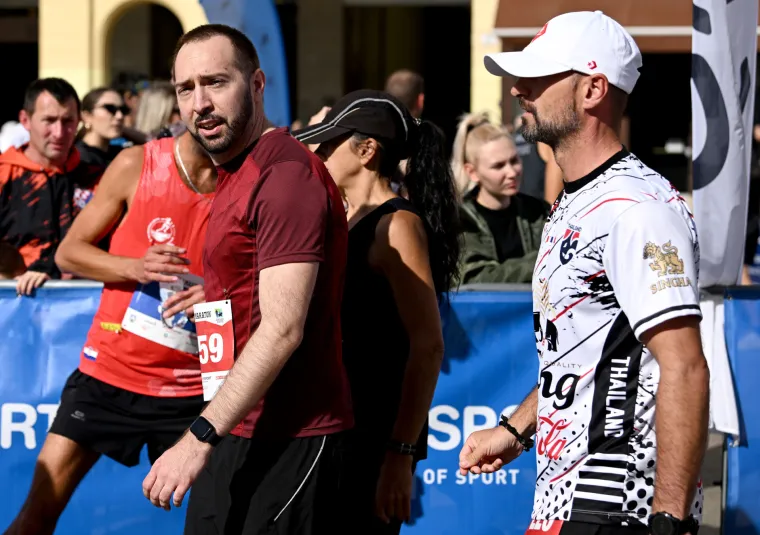 Nakon što je službeno uveo komunalni red u gradu, Tomašević se pridružio 30. po redu Zagrebačkom maratonu